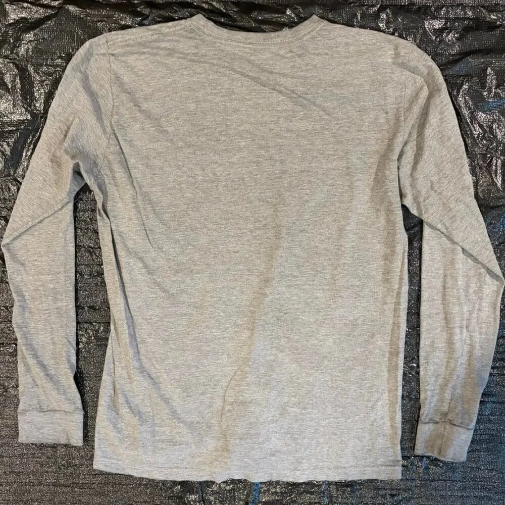Nike Men's Grey Shirt